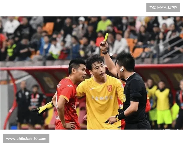 凉山足球联赛球员冲击裁判事件引发关注，警方介入调查